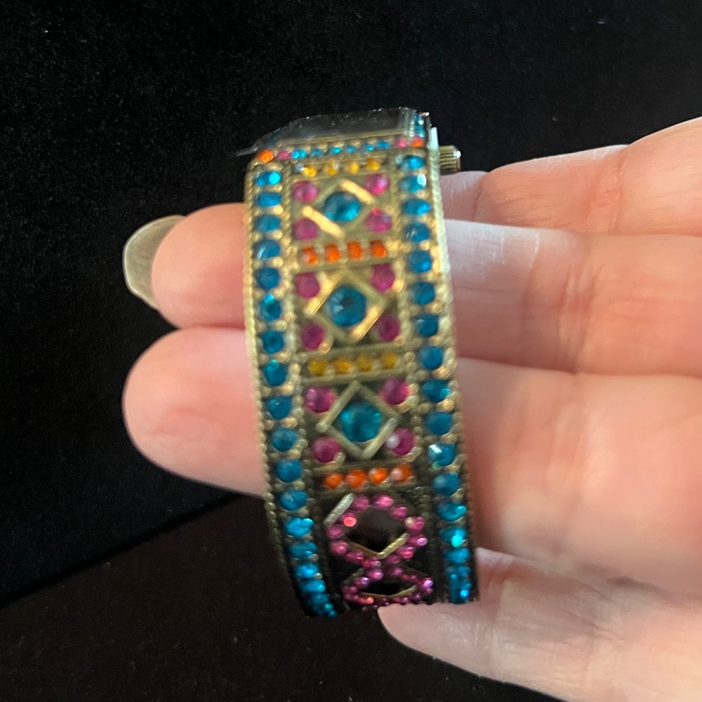 Heidi Daus crystal cuff watch hinged bracelet NIB - Picture 3 of 11